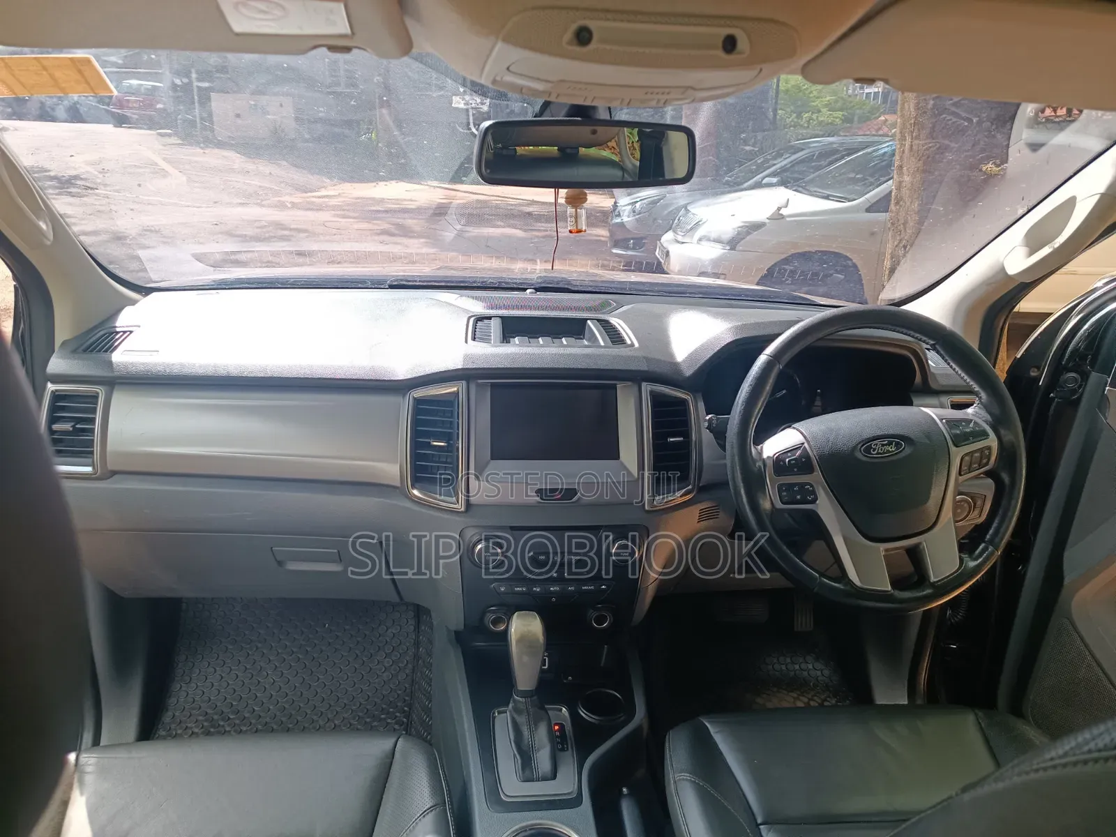 Ford Everest 2016 Blue
