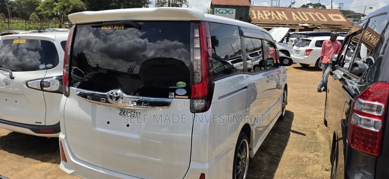 Toyota Noah 2016 White