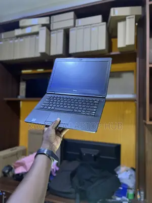 Laptop Dell Latitude 12 E7270 4GB Intel Core i5 SSD 256GB