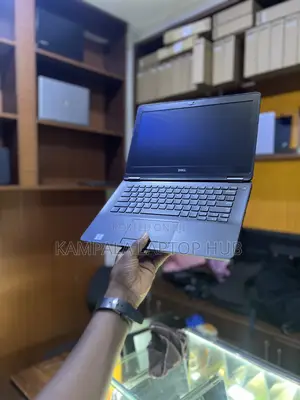 Laptop Dell Latitude 12 E7270 4GB Intel Core i5 SSD 128GB