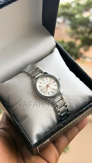 Gucci G -Timeless Wristwatch
