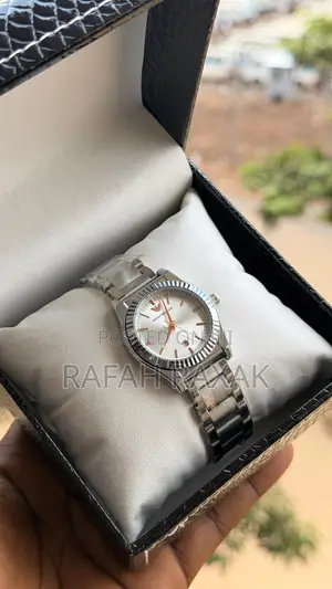 White Dial Version of Daniel Wellington Petite Lumine