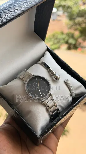 Lady’S Daniel Wellington Petite Lumine Timepiece