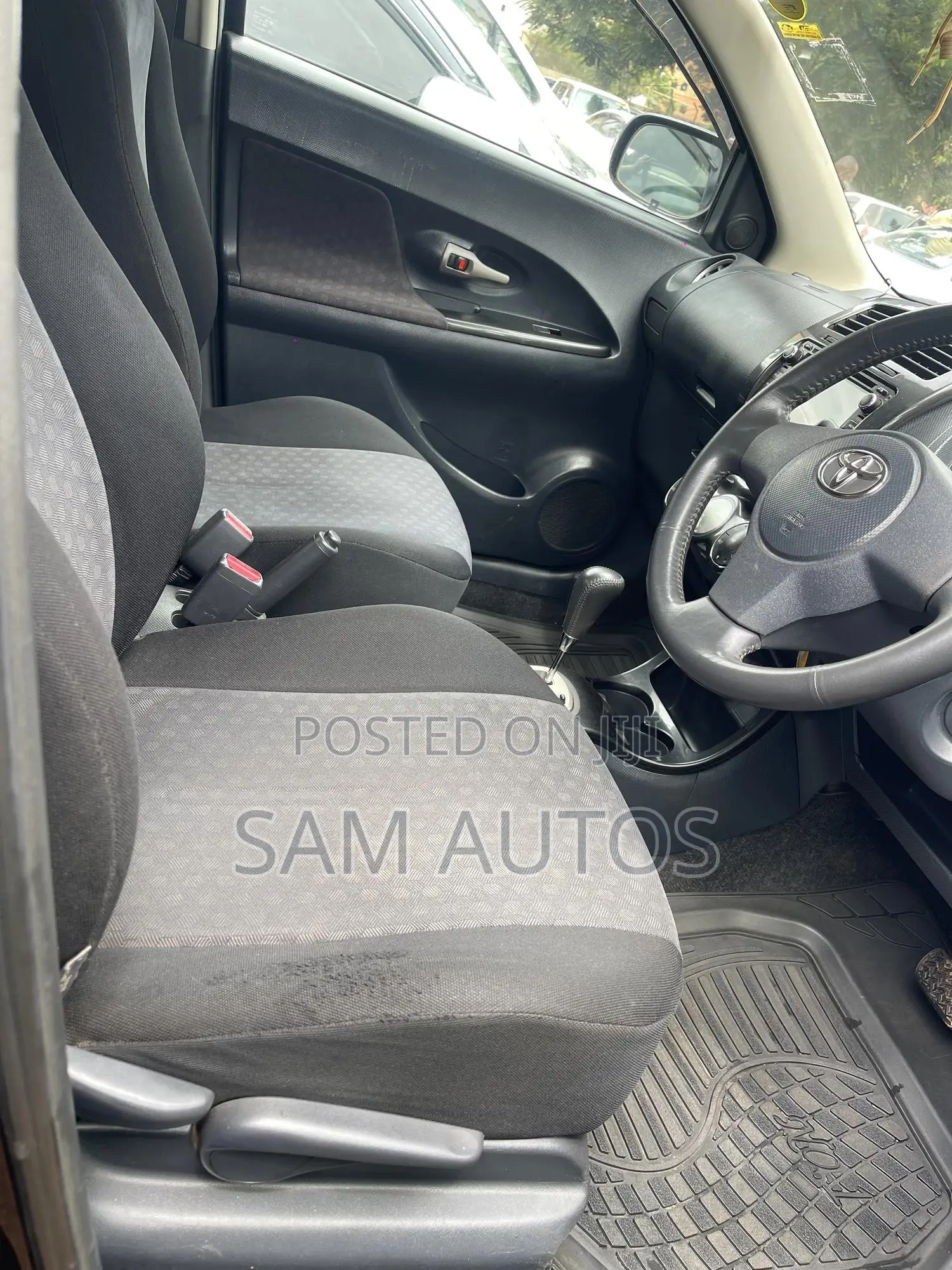 Toyota IST 2008 Black