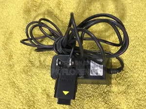 Samsung 5v 0.7a Adapter