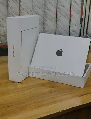 New Laptop Apple MacBook Air 2023 M2 8GB Apple M2 SSD 256GB