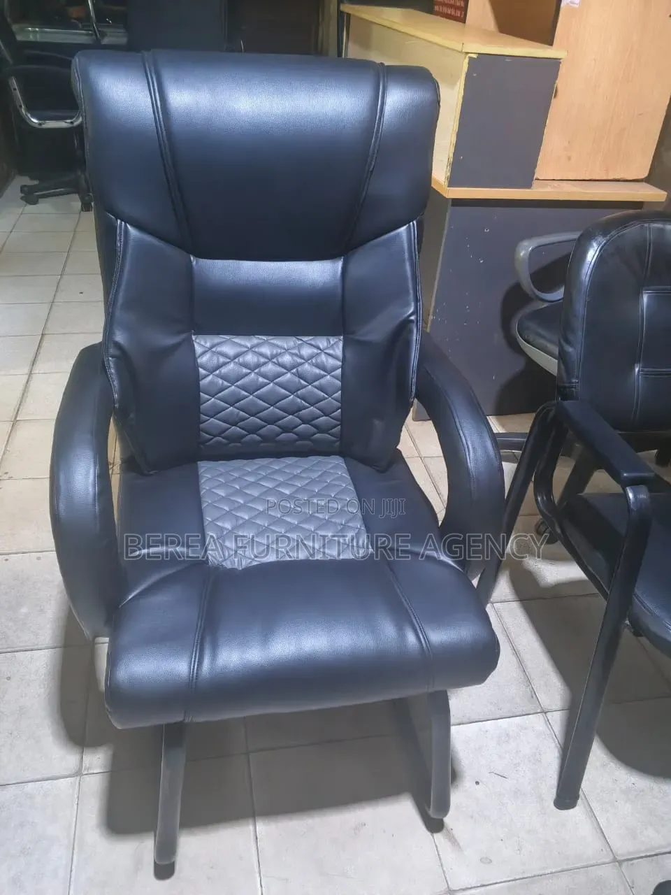 Comfortable Visitors Executive Chair