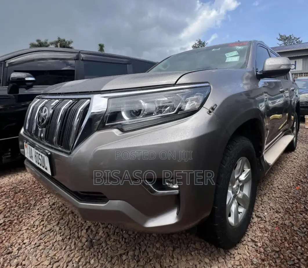 Toyota Land Cruiser Prado 2.8 2017 Gray