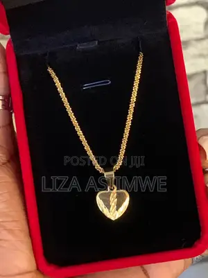 Gold Heart Pendant Necklace