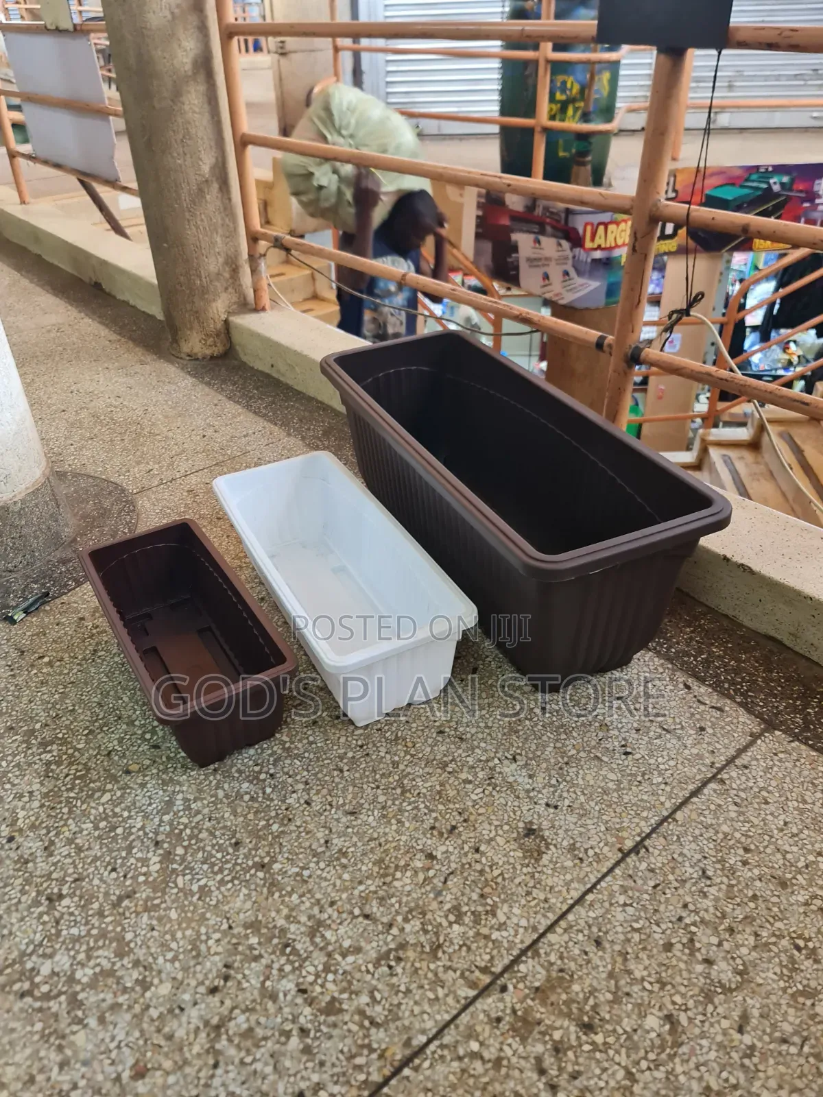 3pcs Different Sizes Plastic Flower Pots Plastic Flower Pots