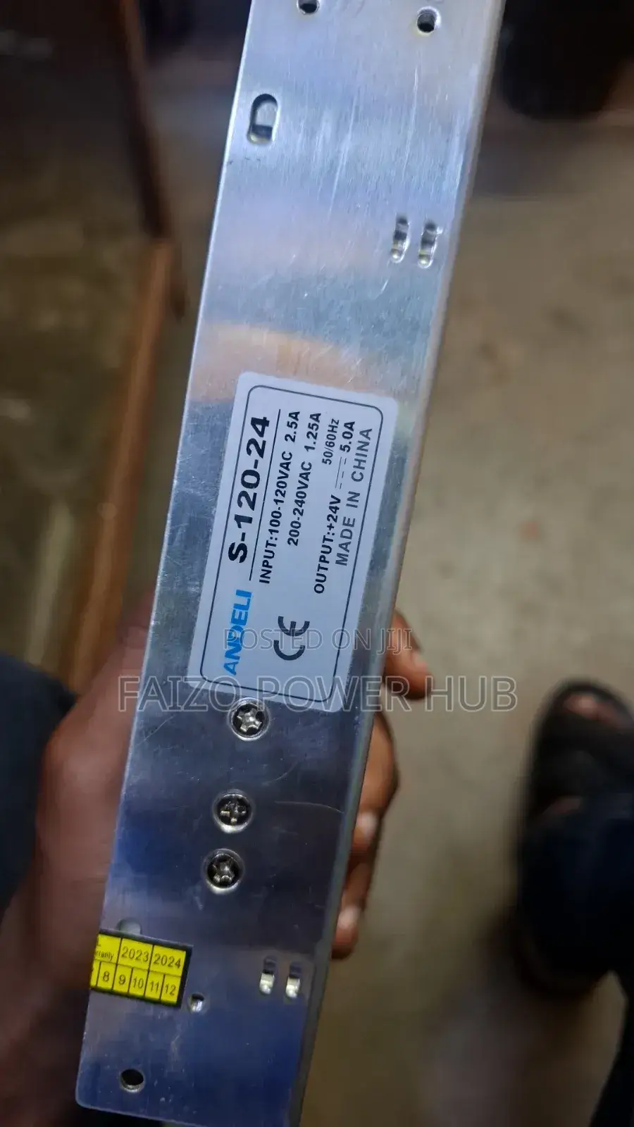 Power Supply Both 12v and 24v