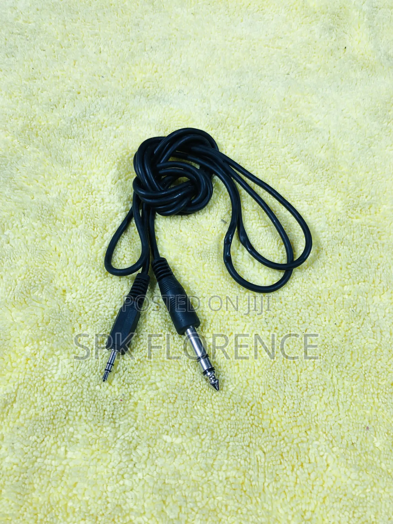 35mm (1/4") to 3.5mm Stereo Jack Audio Cable.