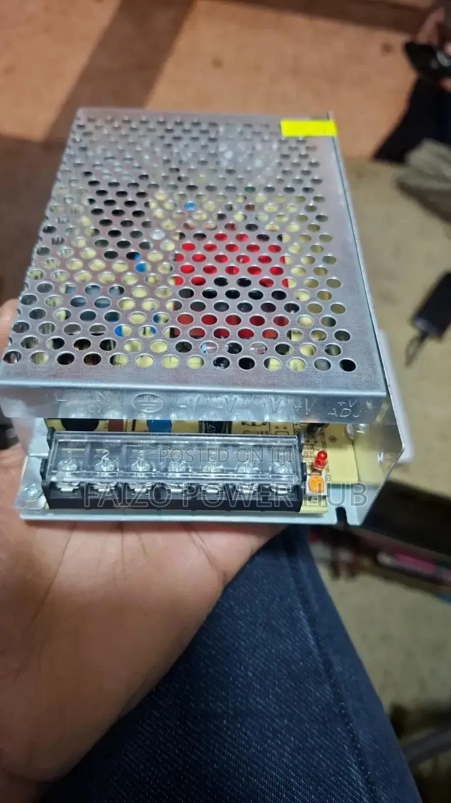 Power Supply Both 12v and 24v