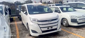 Toyota Noah 2.0 AWD (8 Seater) 2019 White
