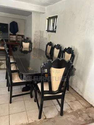 Dinning Table 8seater