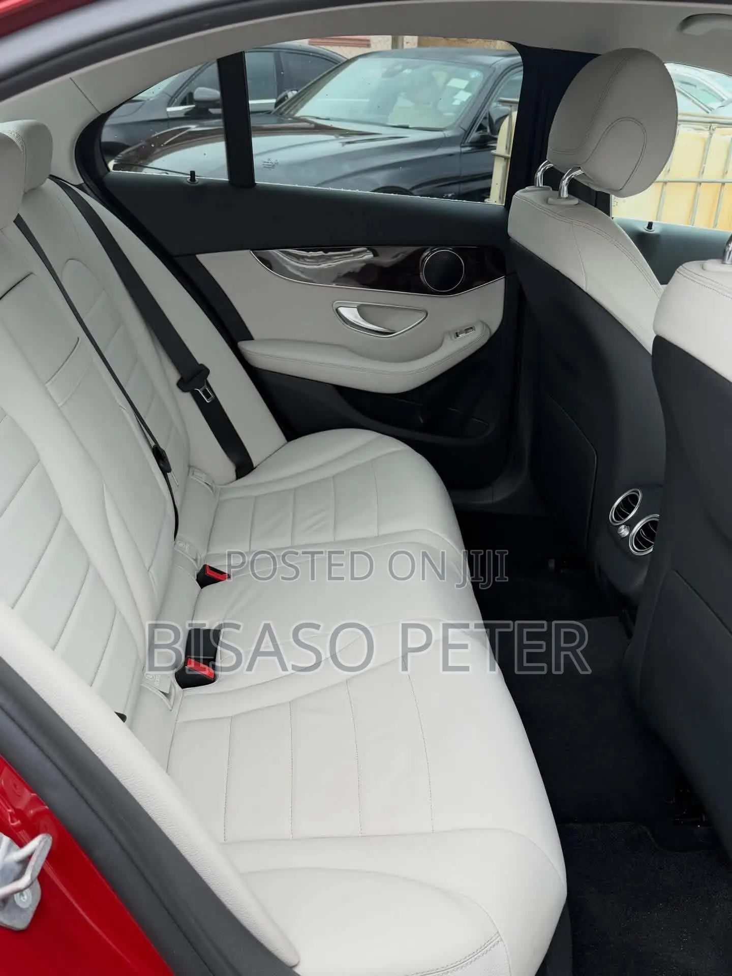 Mercedes-Benz C200 2017 Beige