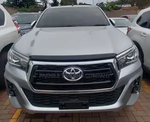 Toyota Hilux 2019 Silver