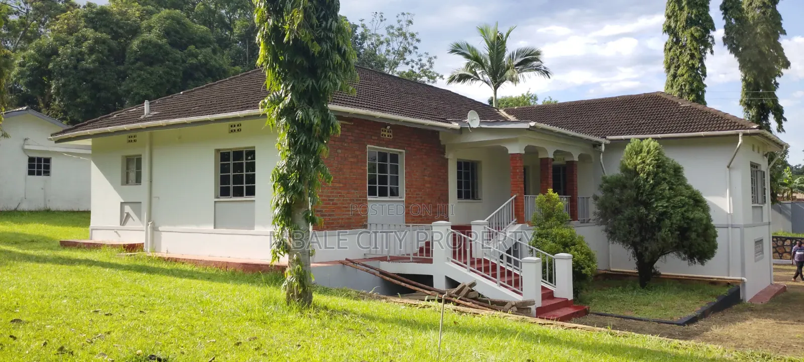 6bdrm House in Mbale for rent