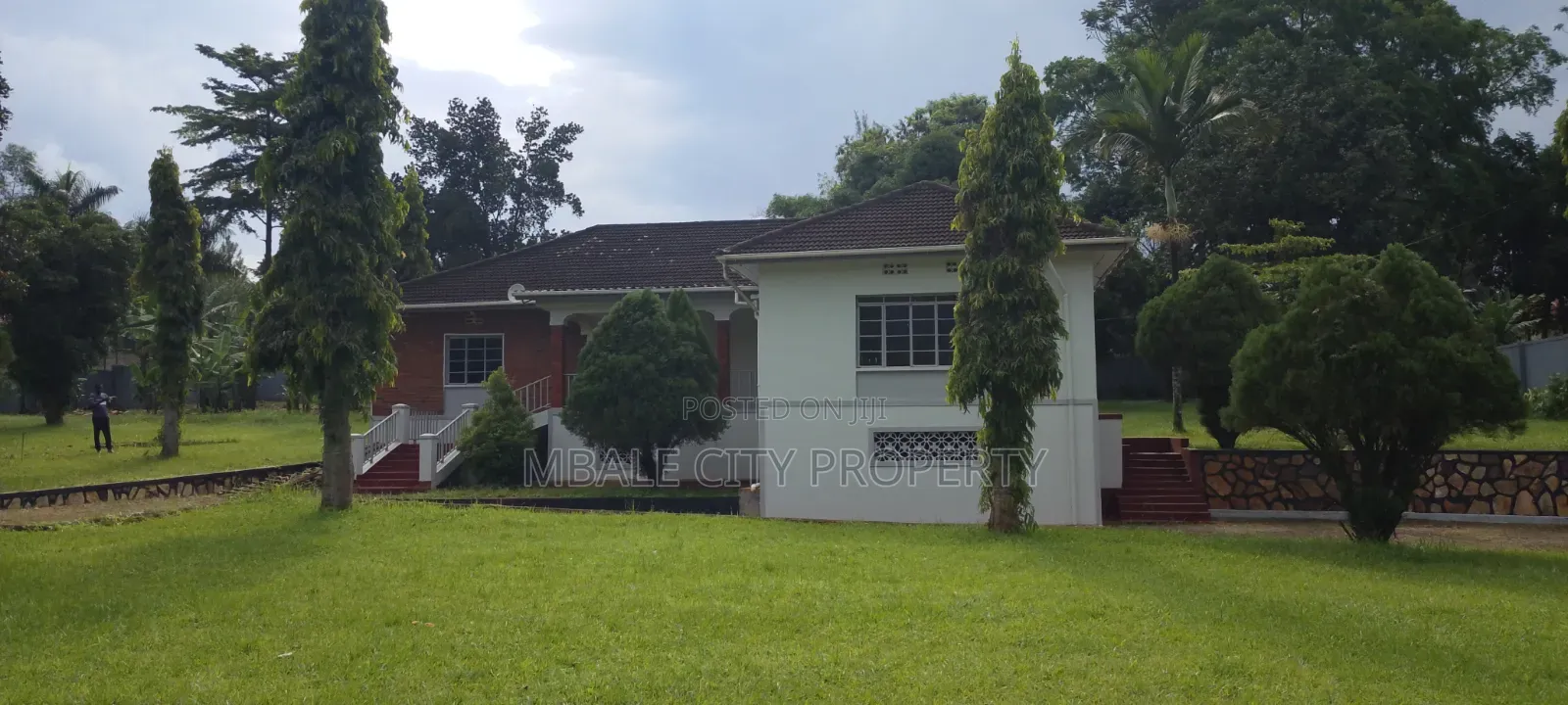 6bdrm House in Mbale for rent