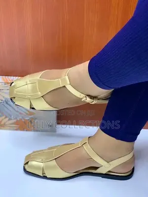 Closed Toe Roman Sandals