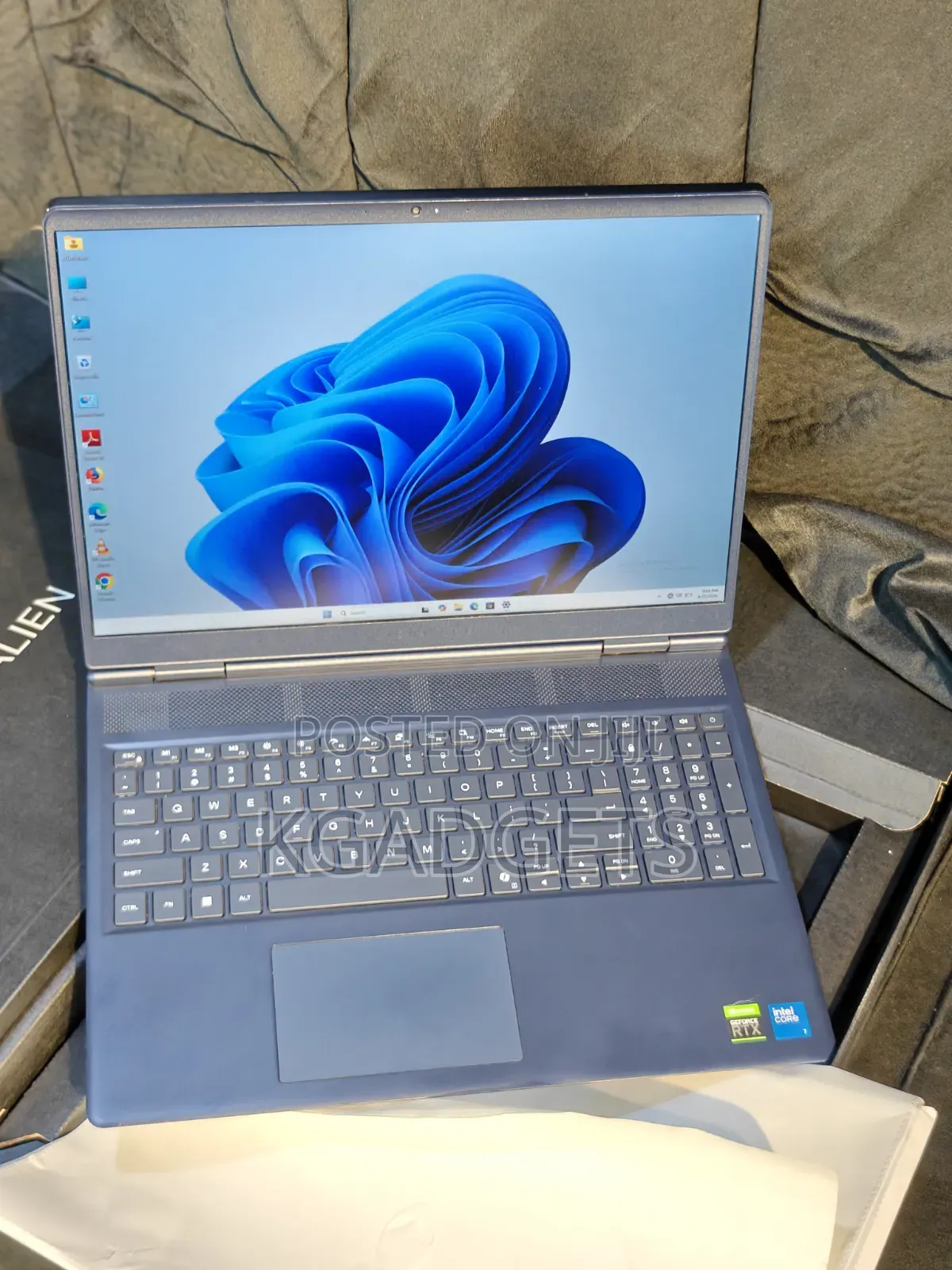 New Laptop Alienware 16 Aurora 32GB Nvidia SSD 1T