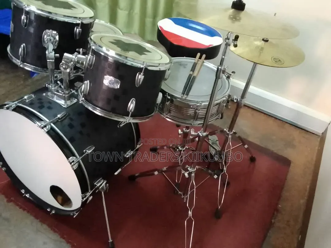 Si Black Acoustic Drum