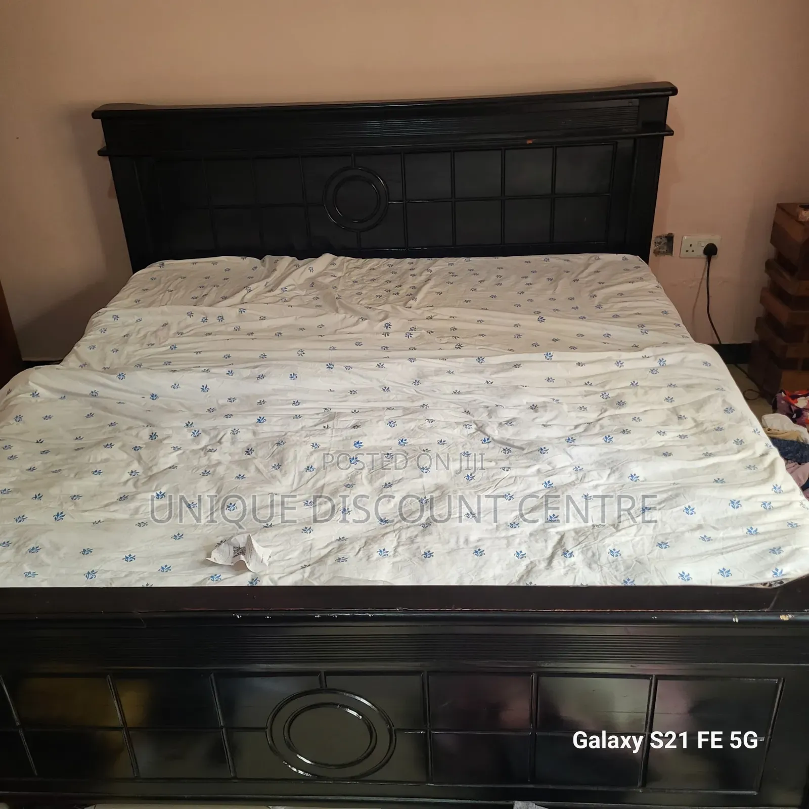 6x6 Mahgan Bed