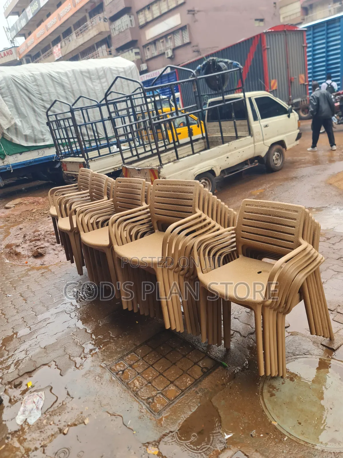 Brown Cafeteria Plastic Chairs Plastic Chairs