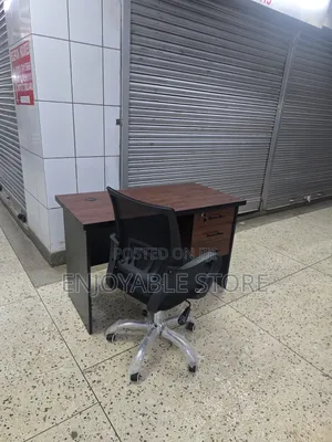 Ergonomic Office Chair and Table Office Chair and Table