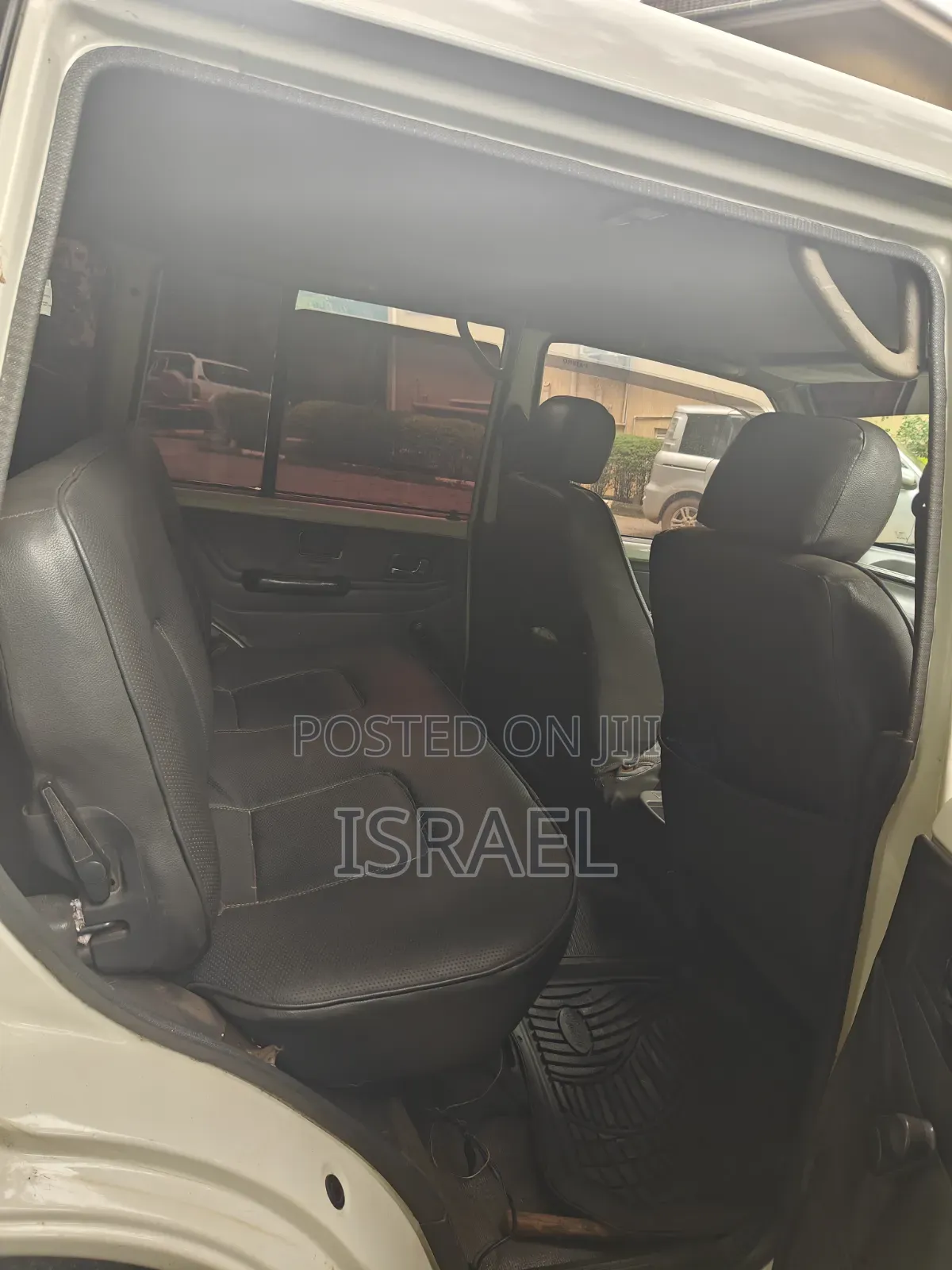 Mitsubishi Pajero 1993 Off white