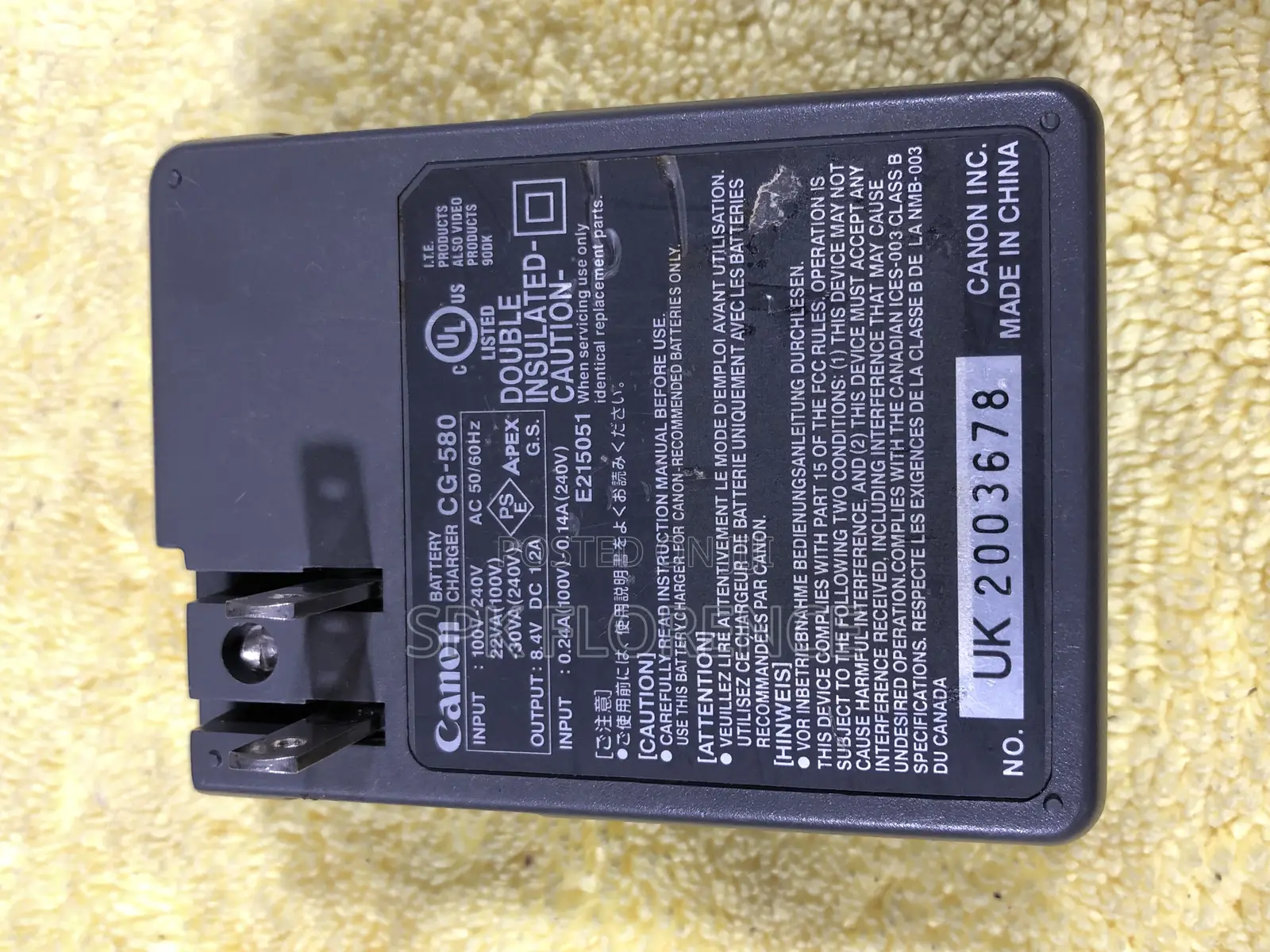 Canon Battery Charger Cg-580 8.4v 1.2a