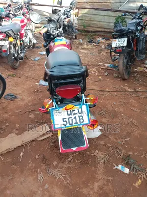 Bajaj Boxer 100 2012 Red