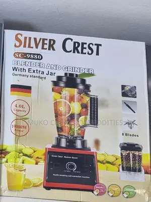 Blender and Grinder With Extra Jar
