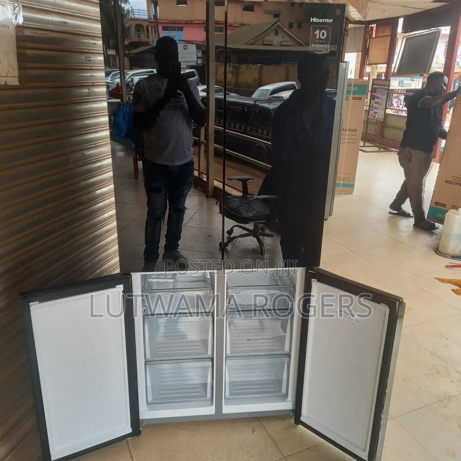 Hisense 561ltrs Black Mirror