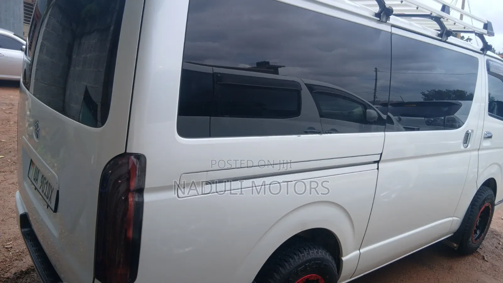 Toyota HiAce 2012 White