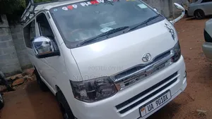 Toyota HiAce 2012 White