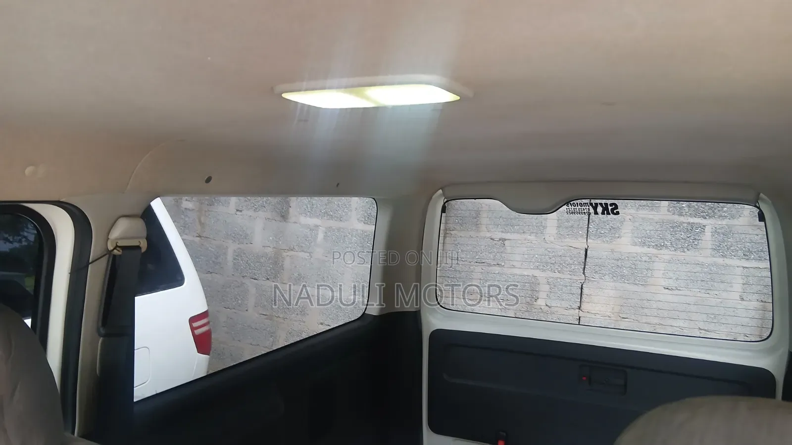 Toyota HiAce 2012 White