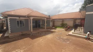4bdrm House in Mbalwa, Wakiso / Wakiso for sale