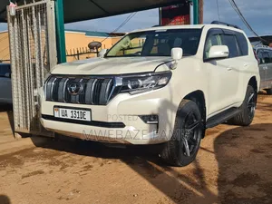 Toyota Land Cruiser Prado 2017 White