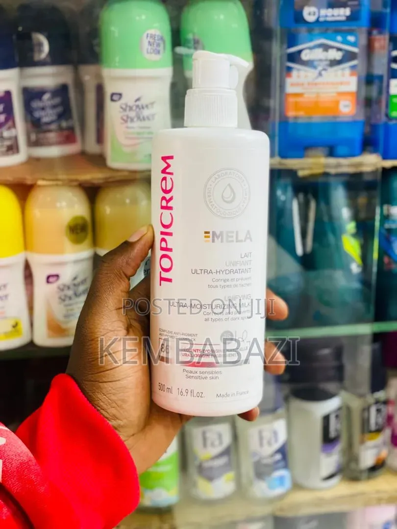 Topicrem Mela Unifying Ultra-moisturizing Milk.