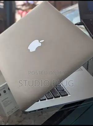 Laptop Apple MacBook Pro 4GB Intel Core i5 HDD 256GB
