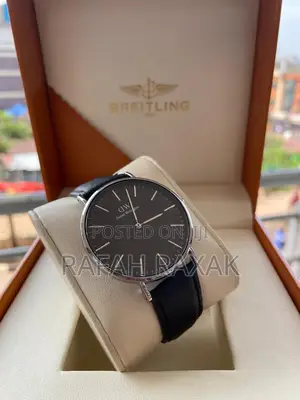 Black Dial Version of Daniel Wellington Men’S Timepiece