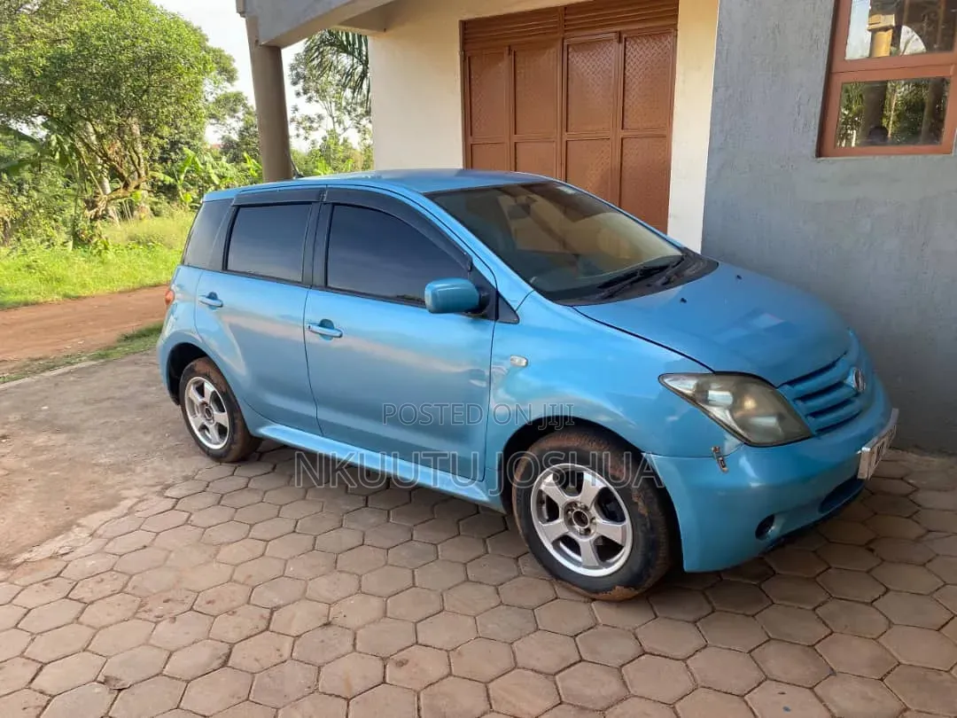 Toyota IST 2006 Blue