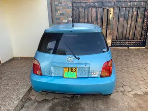 Toyota IST 2006 Blue
