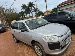 Toyota Succeed SV Premium 2016 Silver