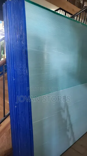 Sun Sheet/Polycarbonate Hole