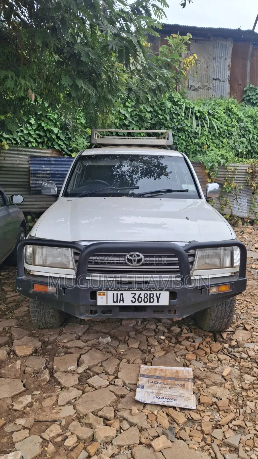 Toyota Land Cruiser 2001 White