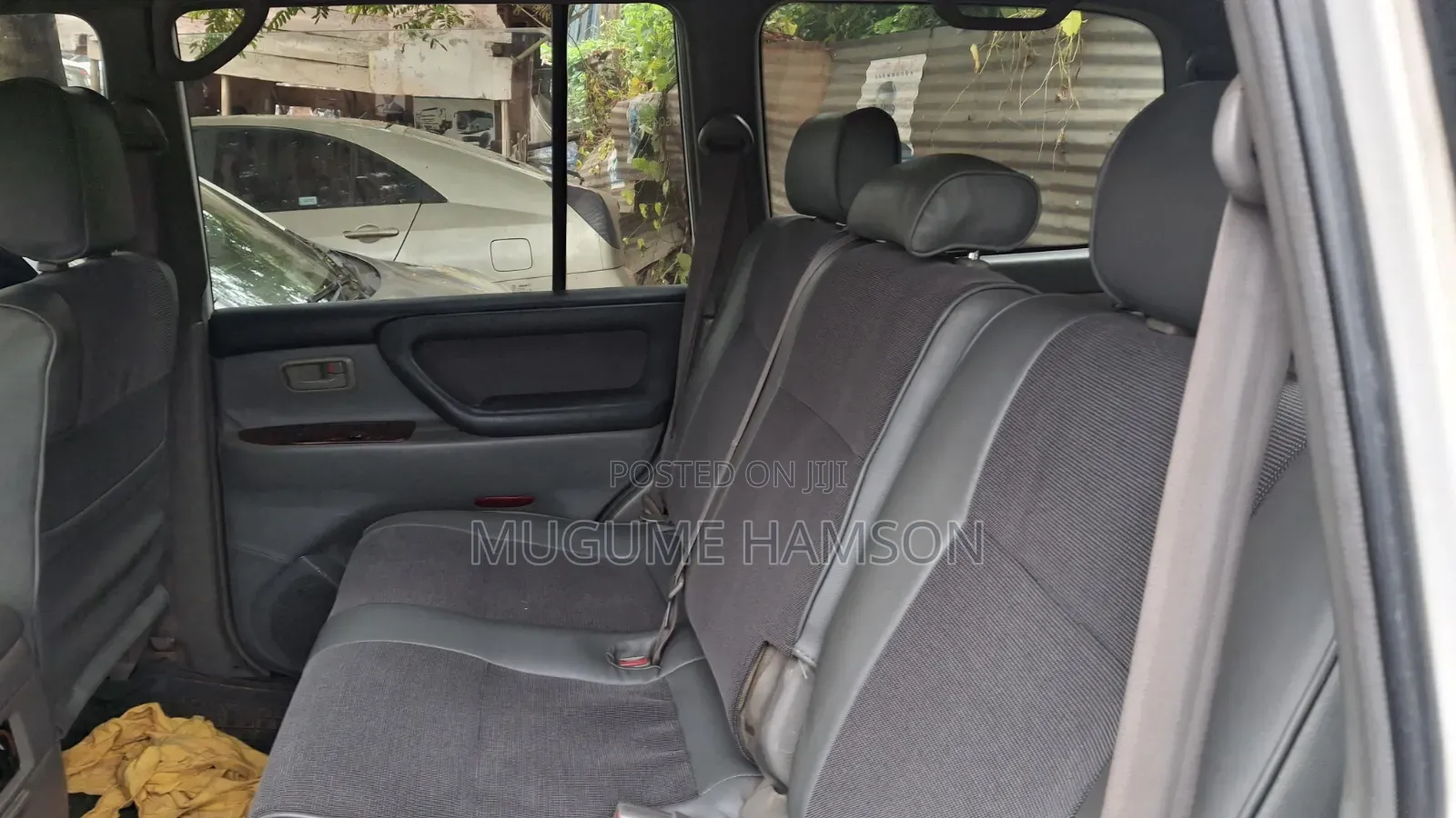 Toyota Land Cruiser 2001 White