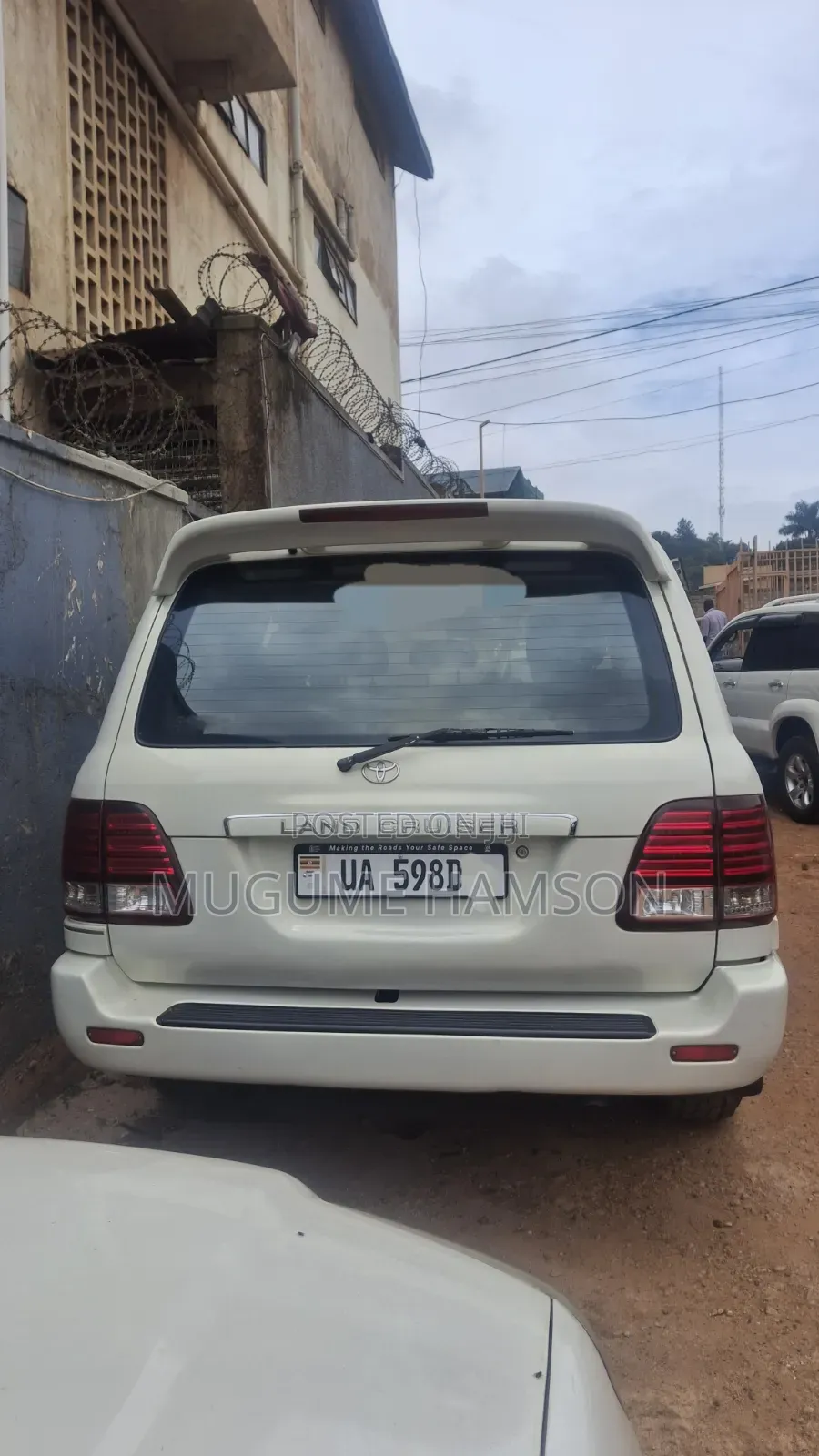 Toyota Land Cruiser 2004 White