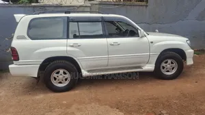 Toyota Land Cruiser 2004 White